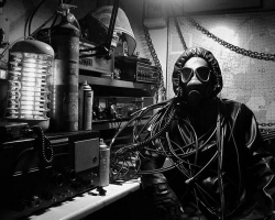 lens18998904_1325135148urban_survival_manual_cra